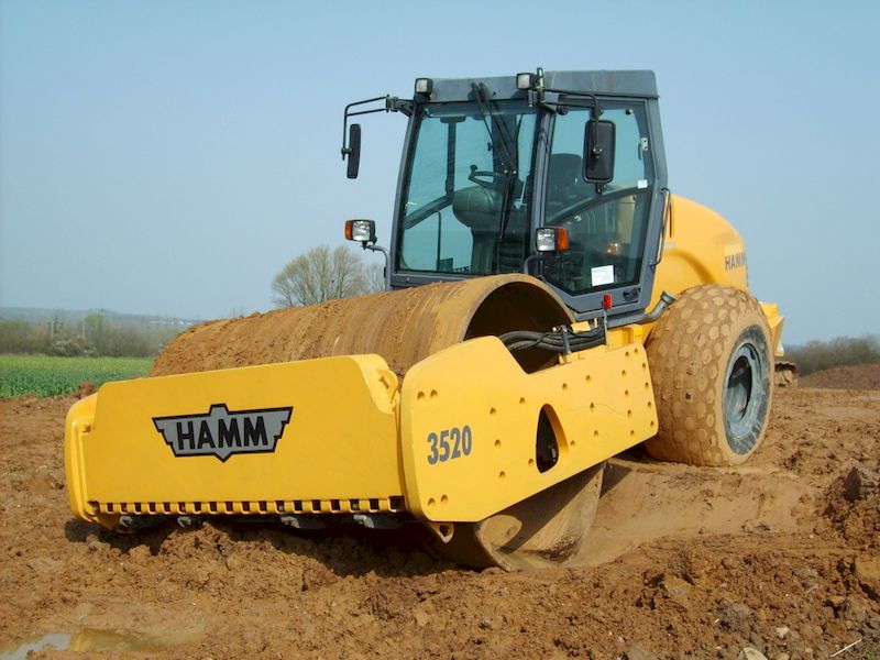 Аренда грунтового катка HAMM 3520